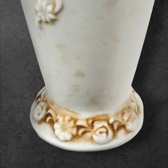 Vintage Porcelain Bud Vase w/ Cherubs Likely Lefton Embossed Putti 7" Tall #1597 - Picture 5 of 10